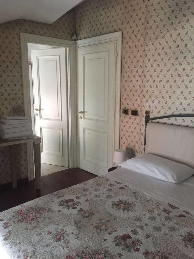 San Pietro Stazione Guesthouse Róma Kültér fotó