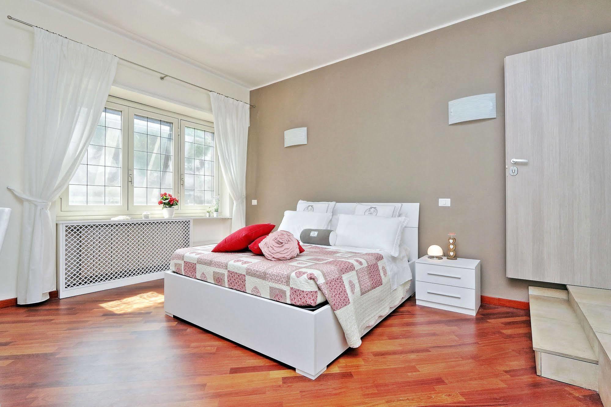San Pietro Stazione Guesthouse Róma Kültér fotó