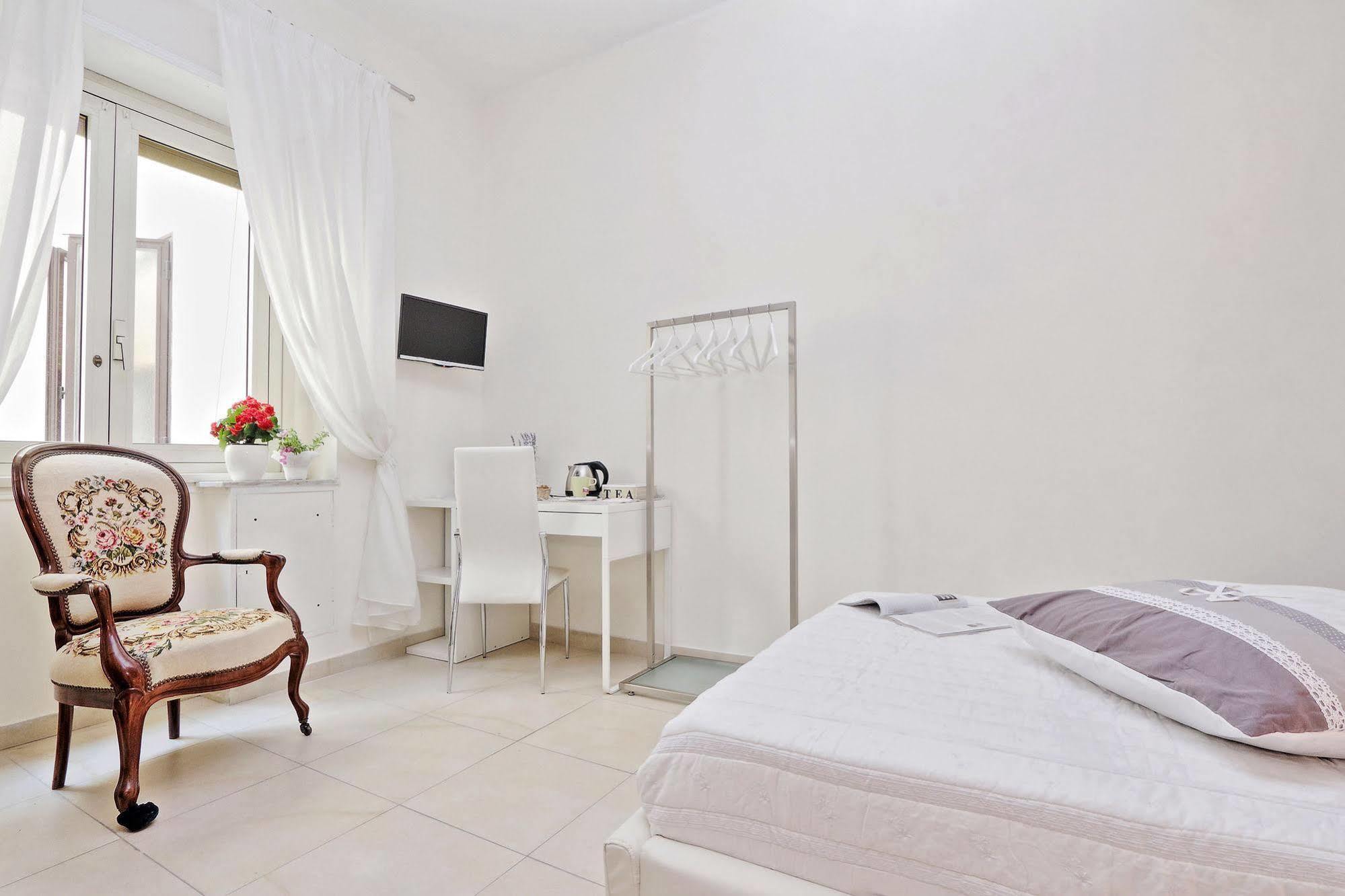 San Pietro Stazione Guesthouse Róma Kültér fotó