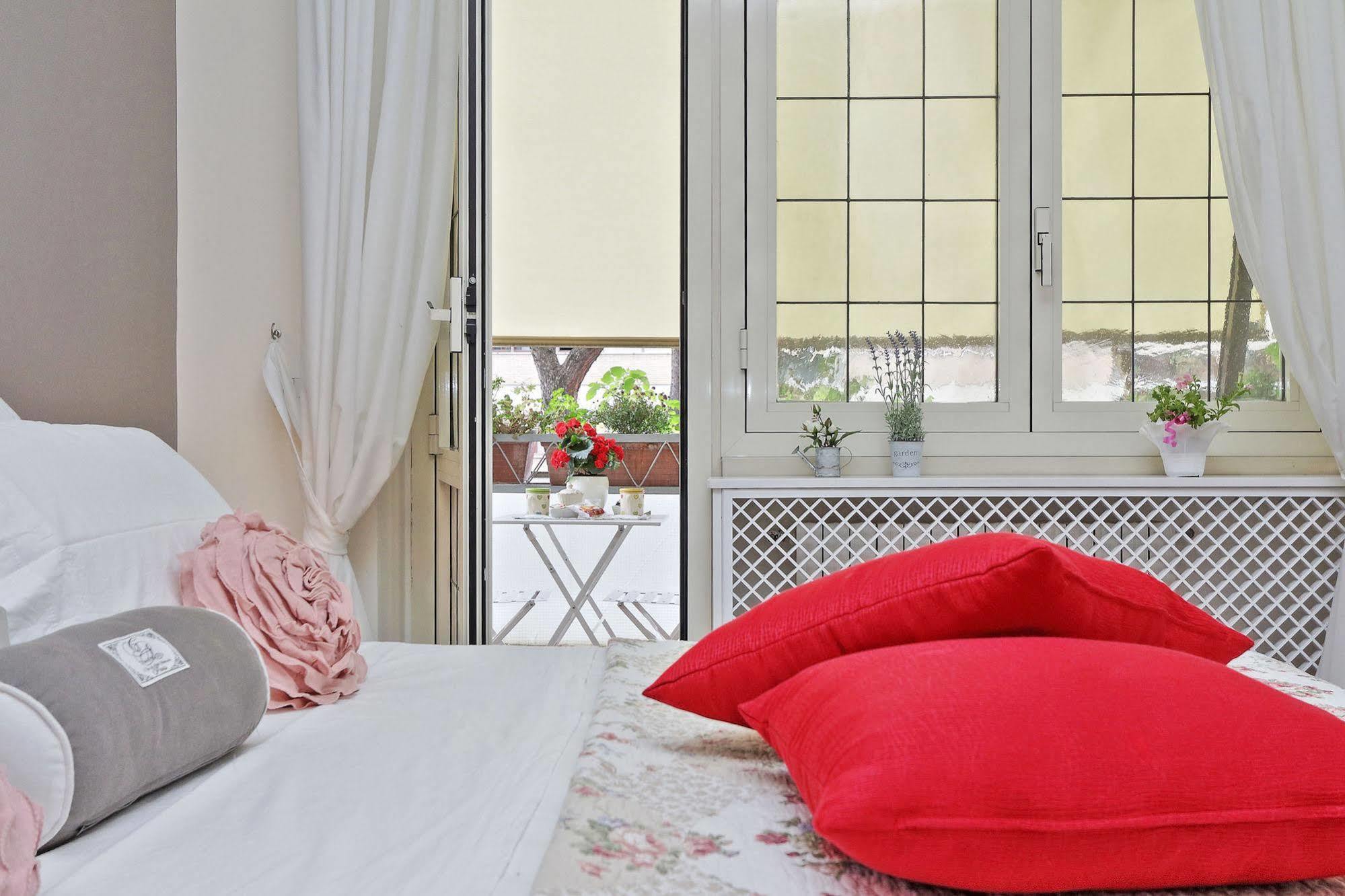 San Pietro Stazione Guesthouse Róma Kültér fotó