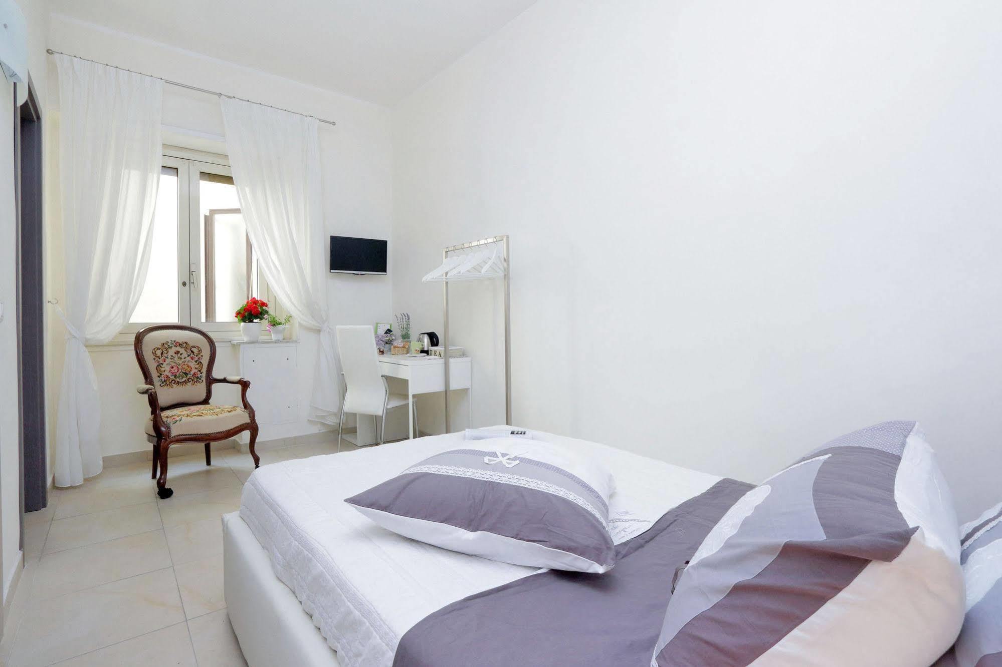 San Pietro Stazione Guesthouse Róma Kültér fotó