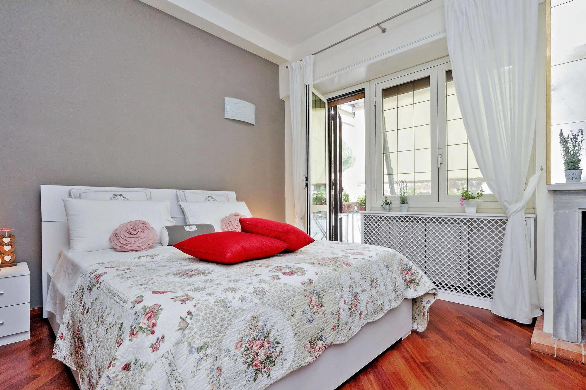 San Pietro Stazione Guesthouse Róma Kültér fotó