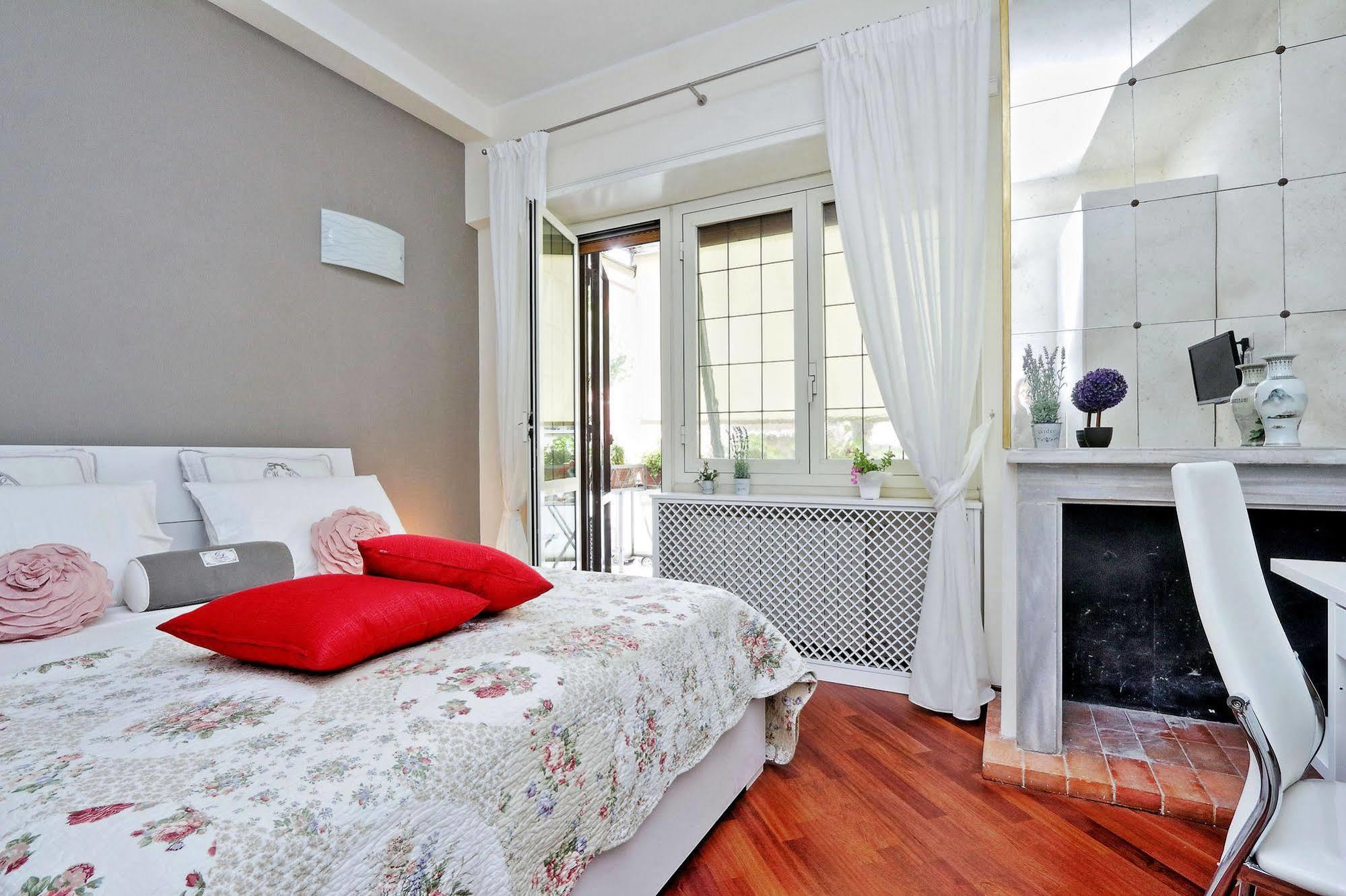 San Pietro Stazione Guesthouse Róma Kültér fotó